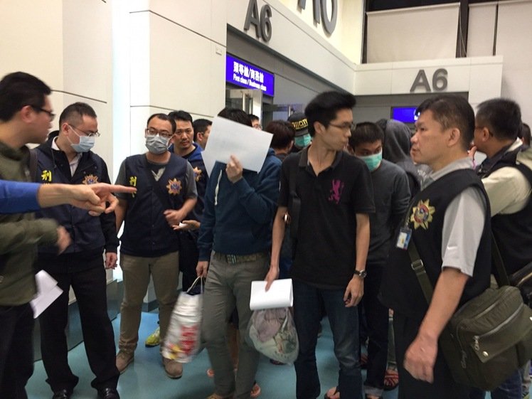 台湾释放20名遭马来西亚驱逐涉诈骗嫌犯
