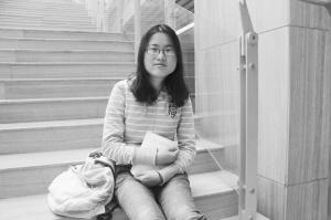 河南：周口女“学霸”练就一年半读书447本 