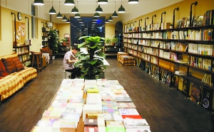 河南：郑州首家24小时书店开业 