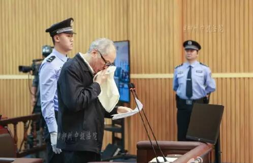 朱明国涉案2.3亿 庭上白发垂泪