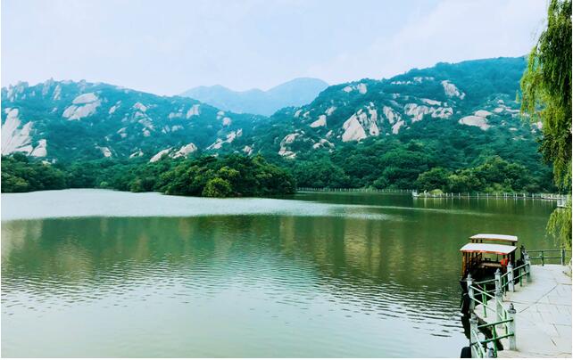 教师节:河南嵖岈山景区献礼全国教师 免门票一周