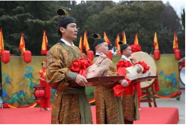 百场演出，万盏花灯，翰园艺术庙会邀您共度龙年新春！