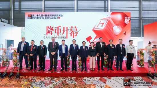2024摩登上海时尚家居展开幕她生活特展诠释生活意趣