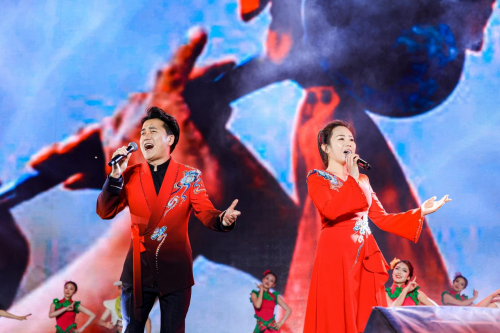 鸿瑞集团丨成功举办2025秦岭仙境·唱响天竺群星演唱会